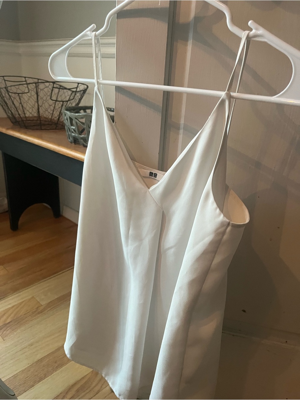 Uniqlo Cream V-Neck Spaghetti Strap Camisole
